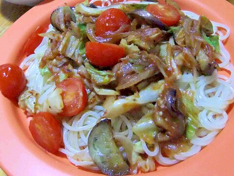 茄子とトマトソースのパスタ